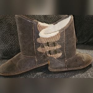 Sz 7 women's Bear Paw Boots